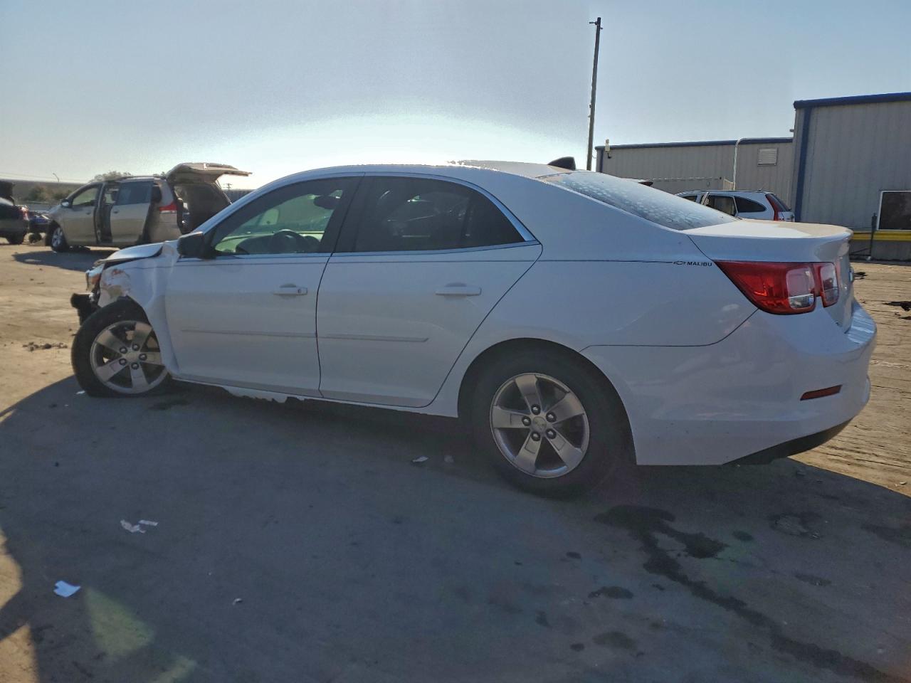 2014 CHEVROLET MALIBU LS photo 2