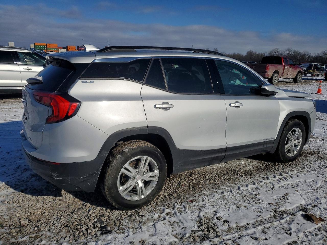 2018 GMC TERRAIN SLE photo 7