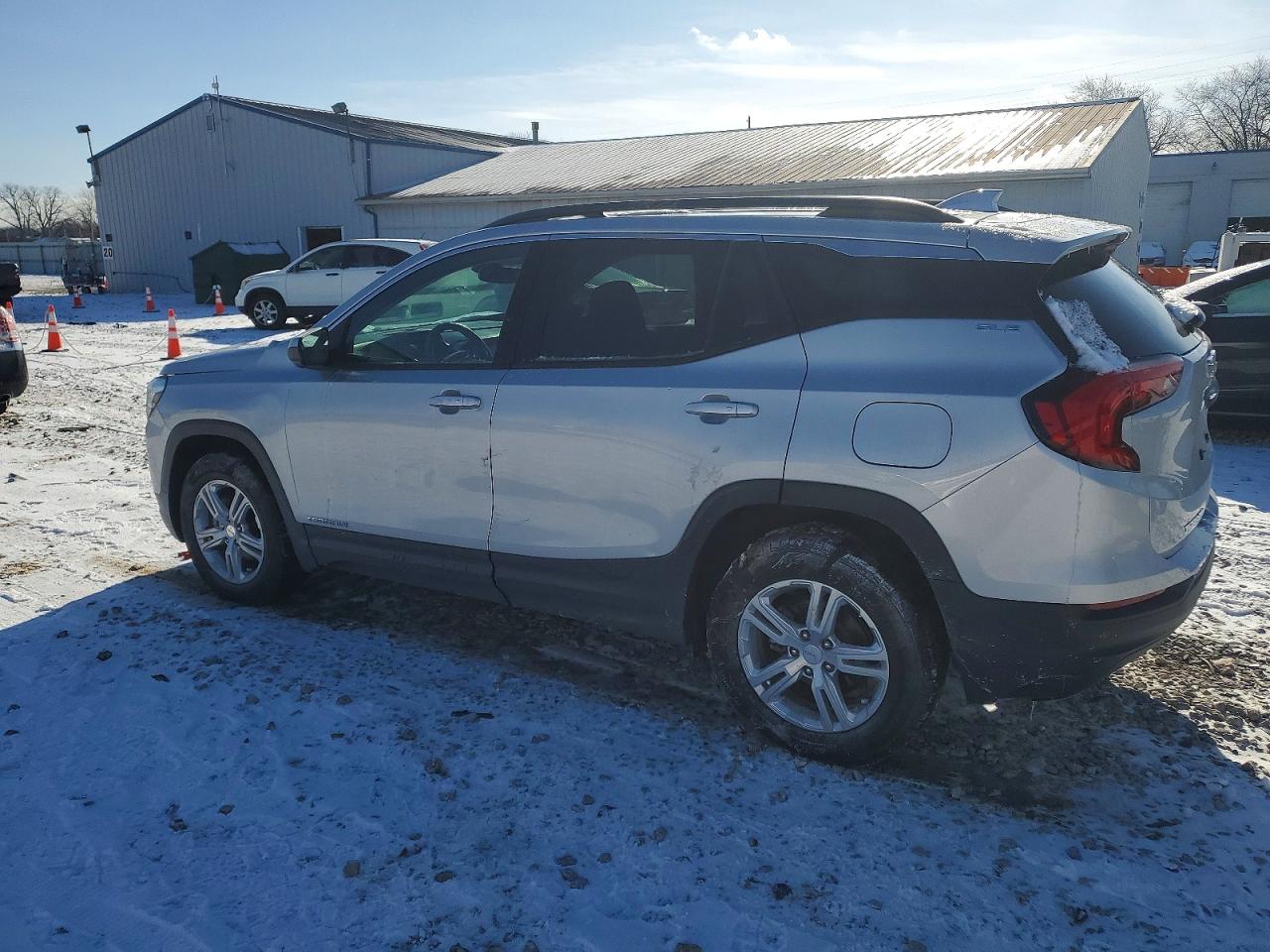 2018 GMC TERRAIN SLE photo 4