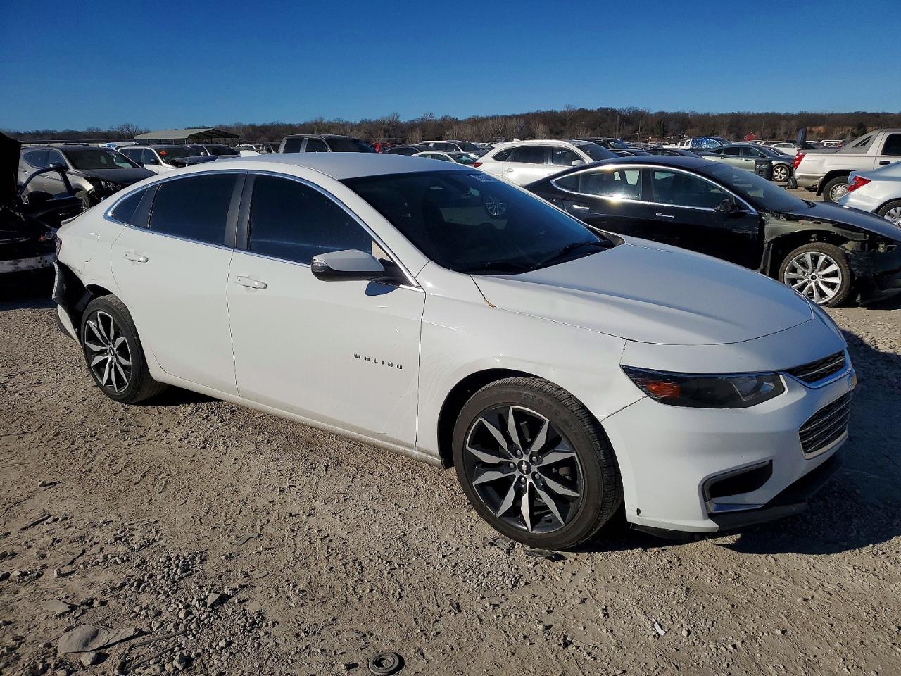 2018 CHEVROLET MALIBU LT photo 4