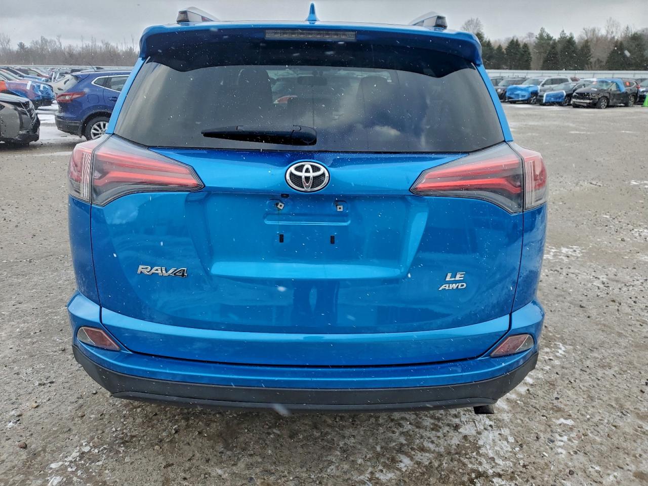 2016 TOYOTA RAV4 LE photo 6