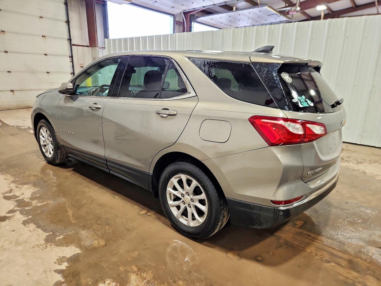 2018 CHEVROLET EQUINOX LT photo 2