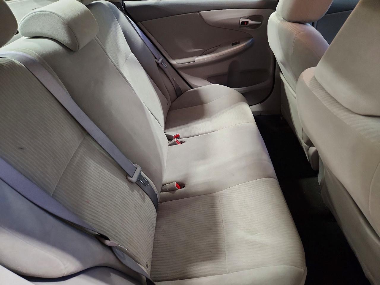 2010 TOYOTA COROLLA BASE photo 28