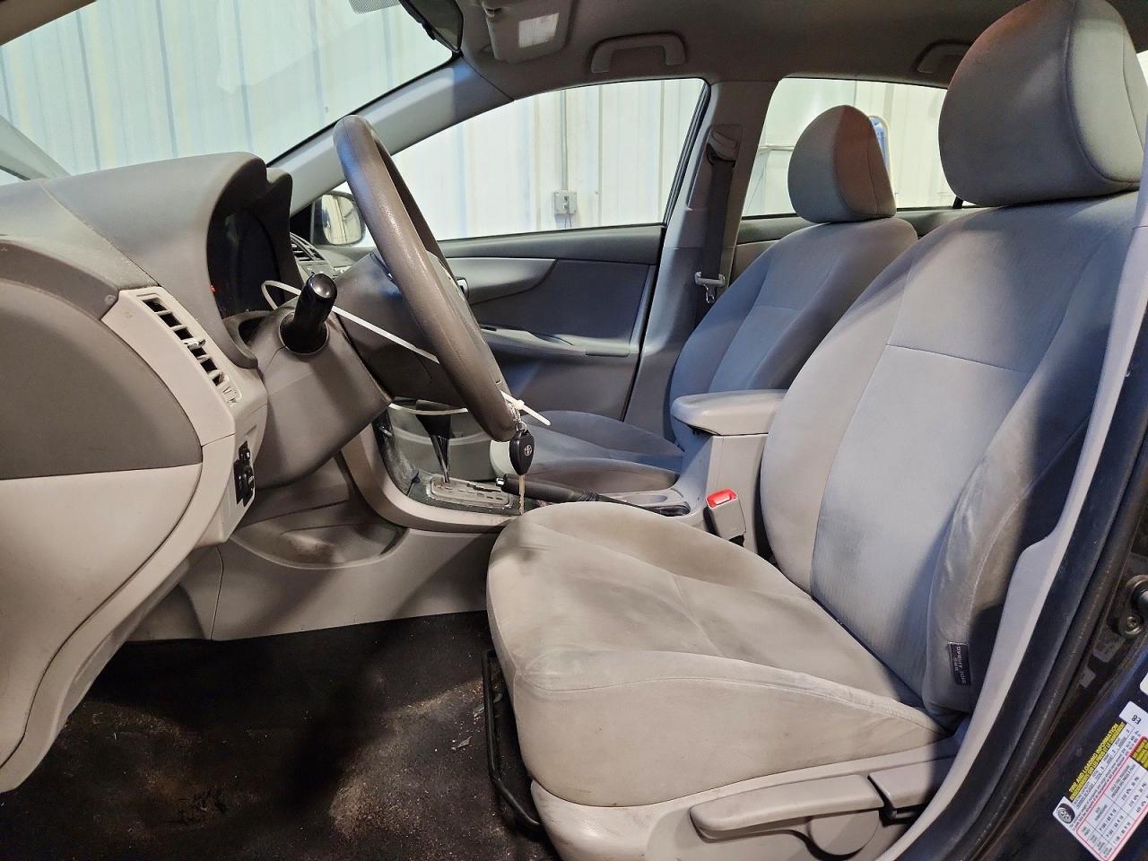 2010 TOYOTA COROLLA BASE photo 19