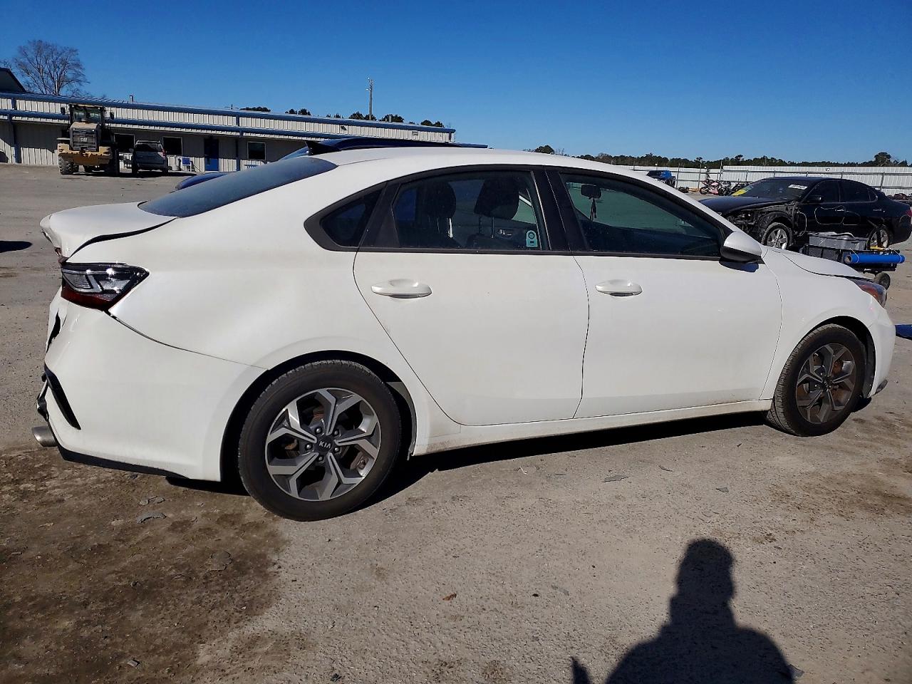 2021 KIA FORTE FE photo 3