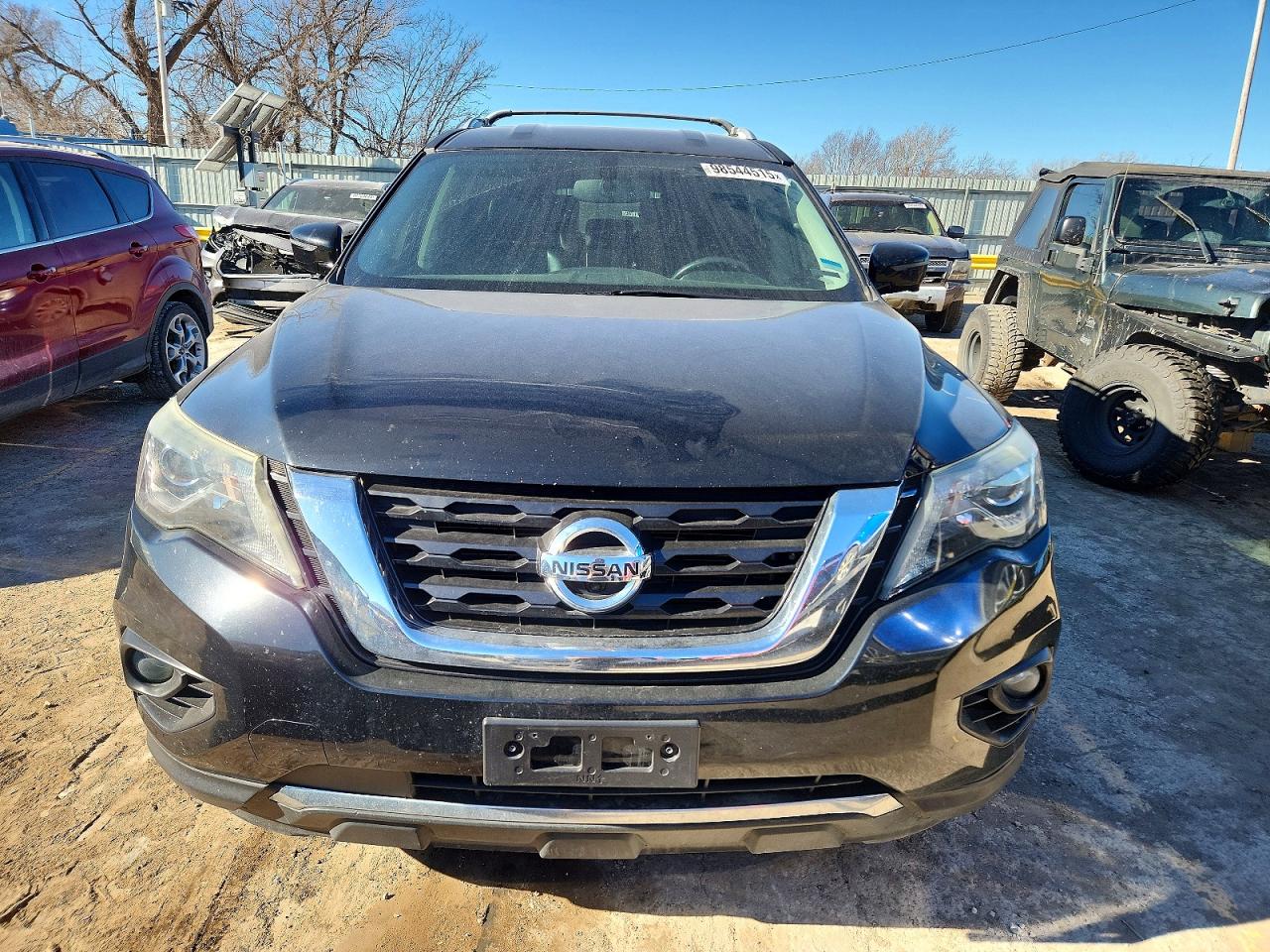 2017 NISSAN PATHFINDER S photo 5
