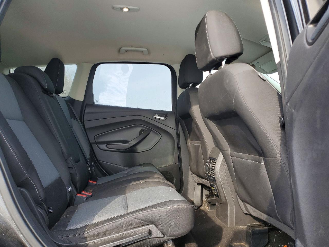 2017 FORD ESCAPE SE photo 11