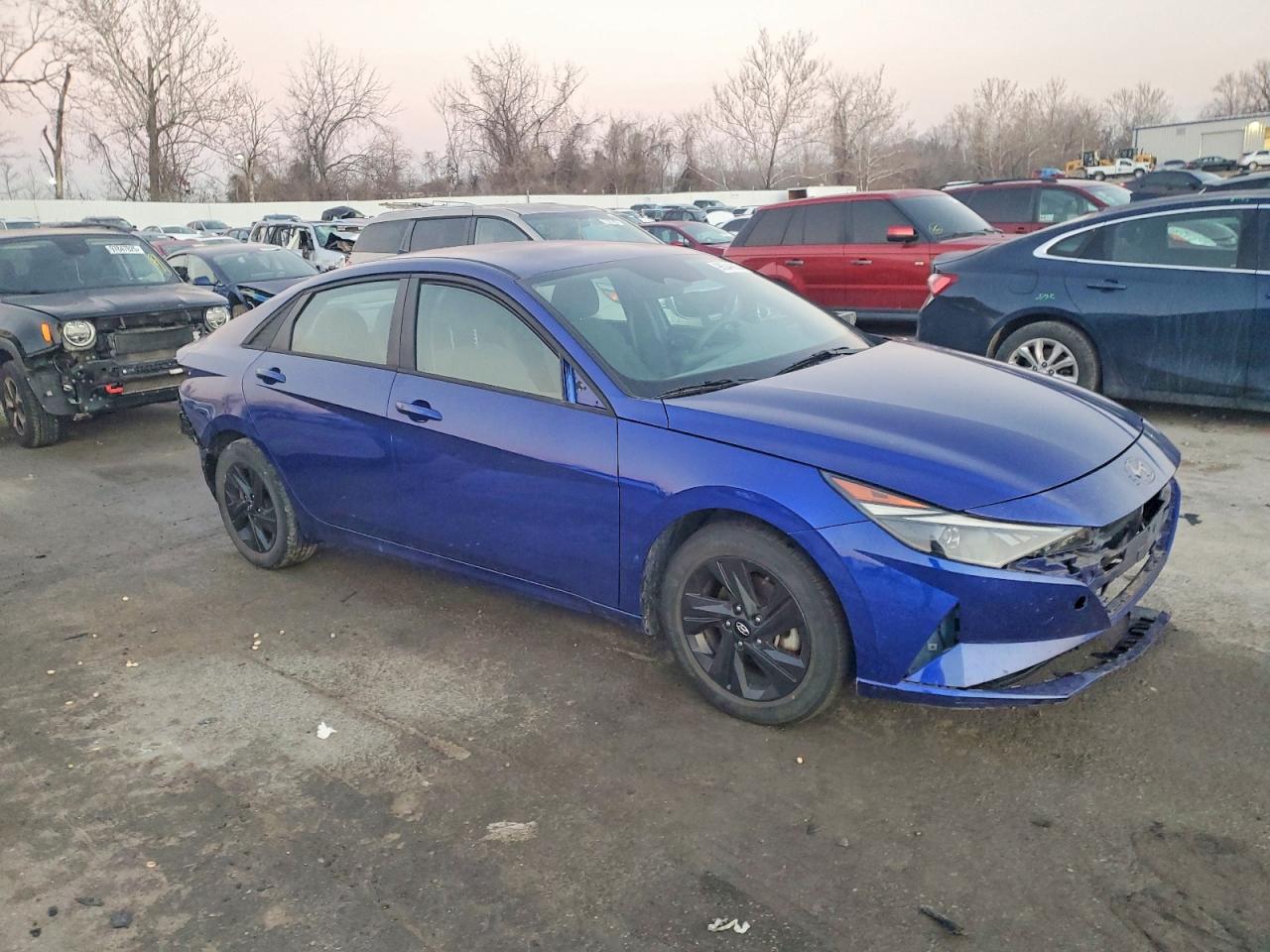 2022 HYUNDAI ELANTRA SEL photo 4