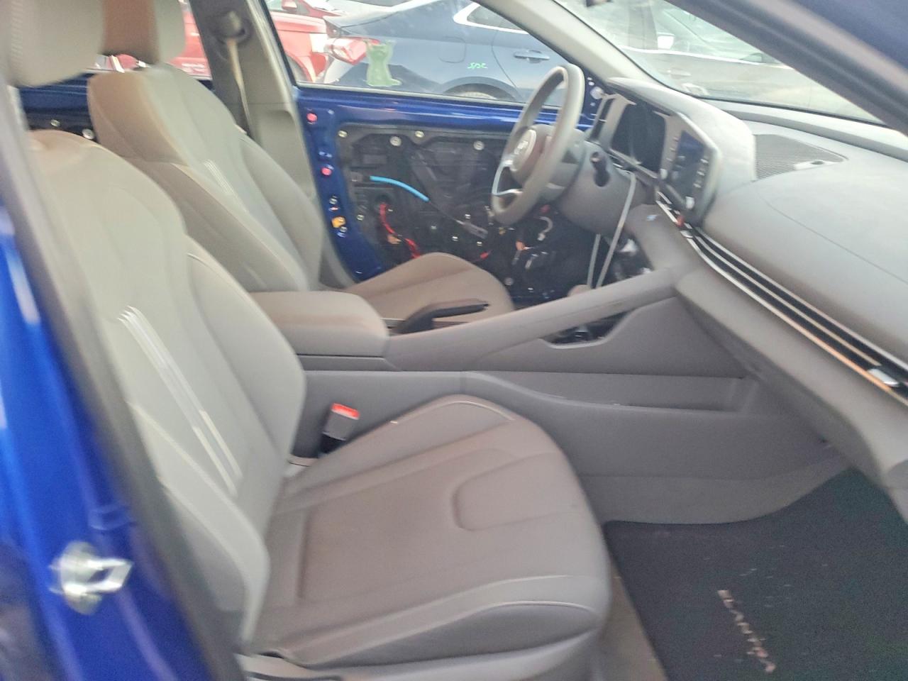 2022 HYUNDAI ELANTRA SEL photo 7