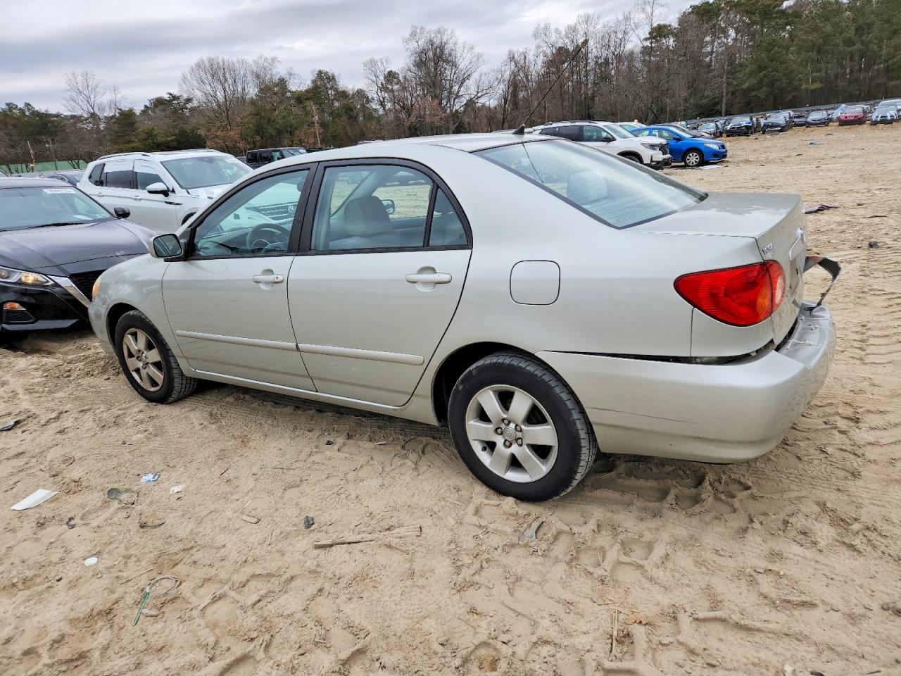 2004 TOYOTA COROLLA CE photo 3