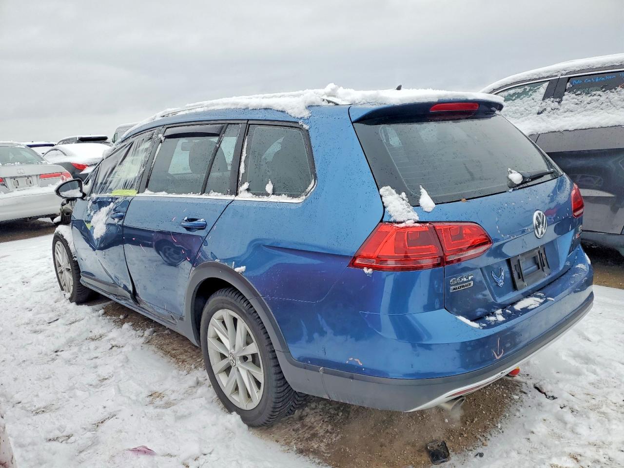 2017 VOLKSWAGEN GOLF ALLTRACK S photo 3
