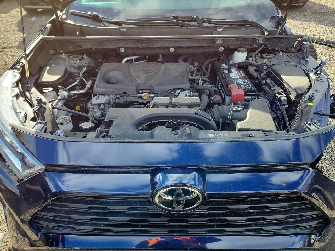 2021 TOYOTA RAV4 XLE photo 12