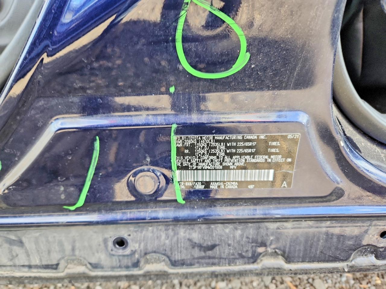2021 TOYOTA RAV4 XLE photo 13