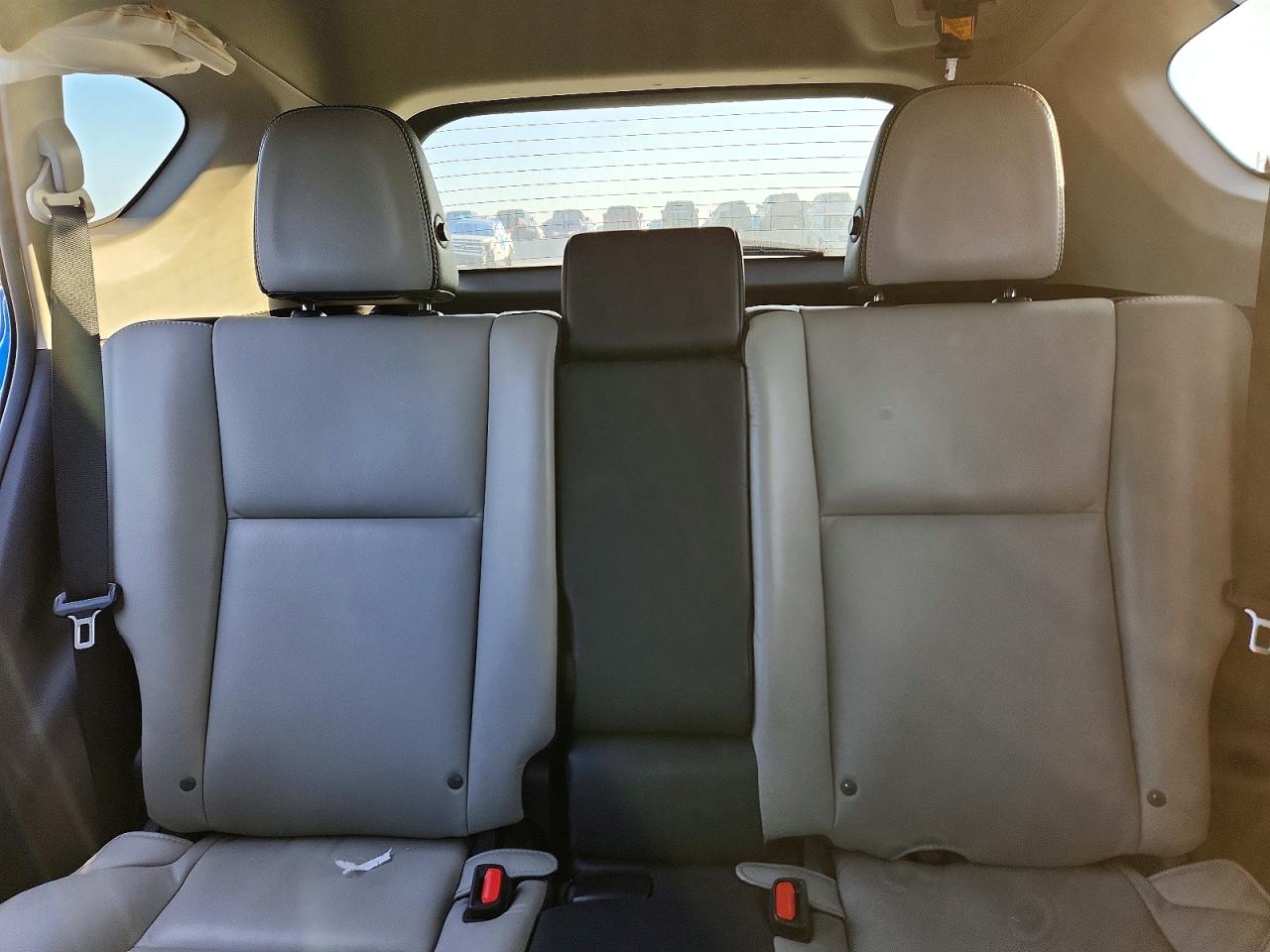 2016 TOYOTA RAV4 LIMITED photo 10