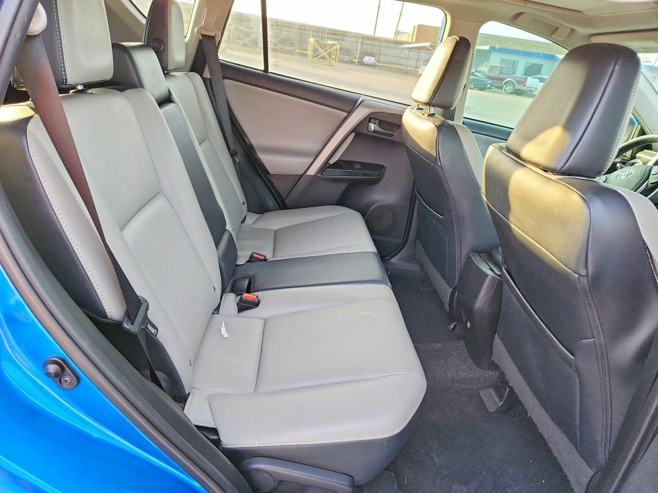 2016 TOYOTA RAV4 LIMITED photo 11