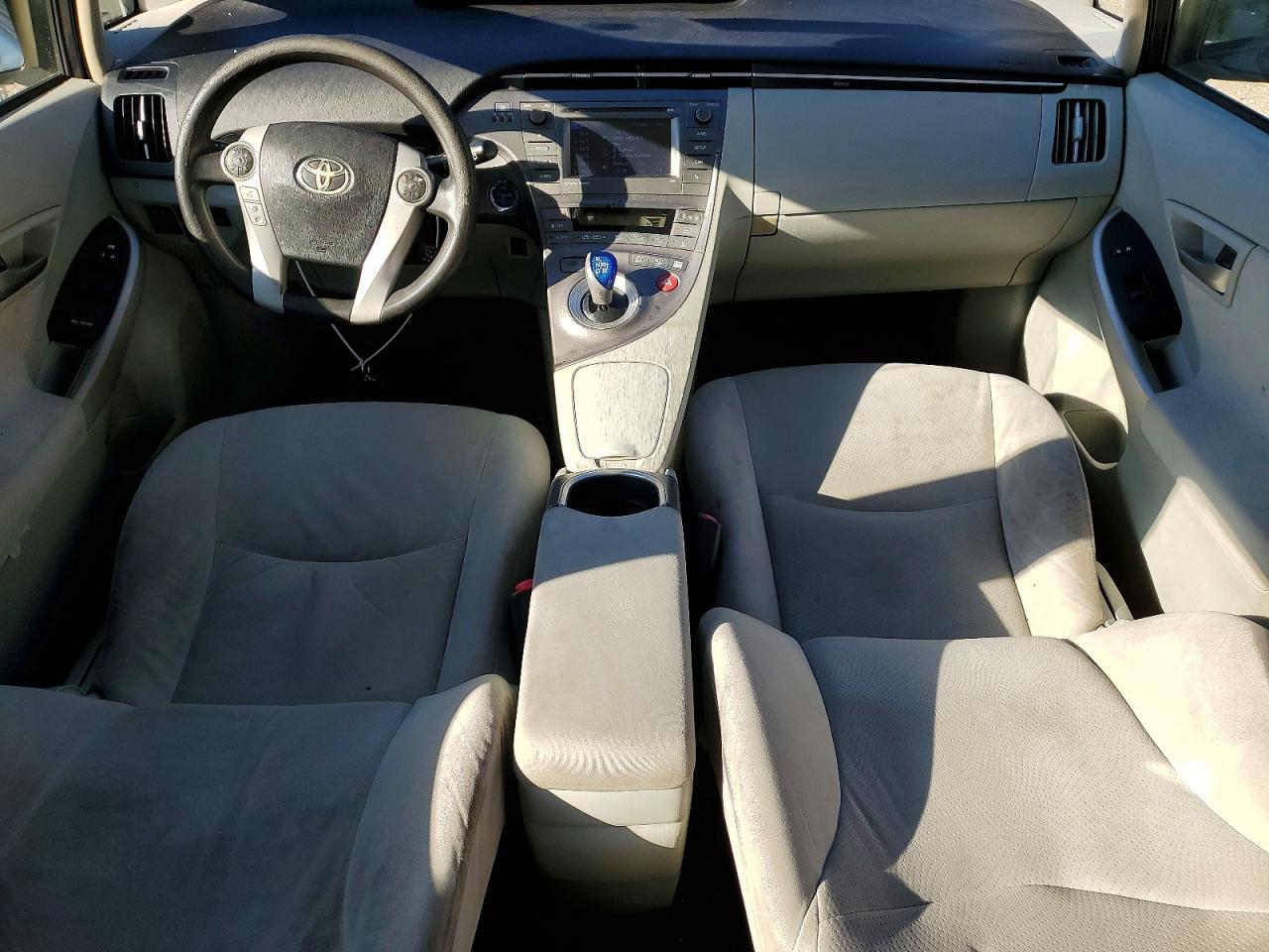 2012 TOYOTA PRIUS photo 8
