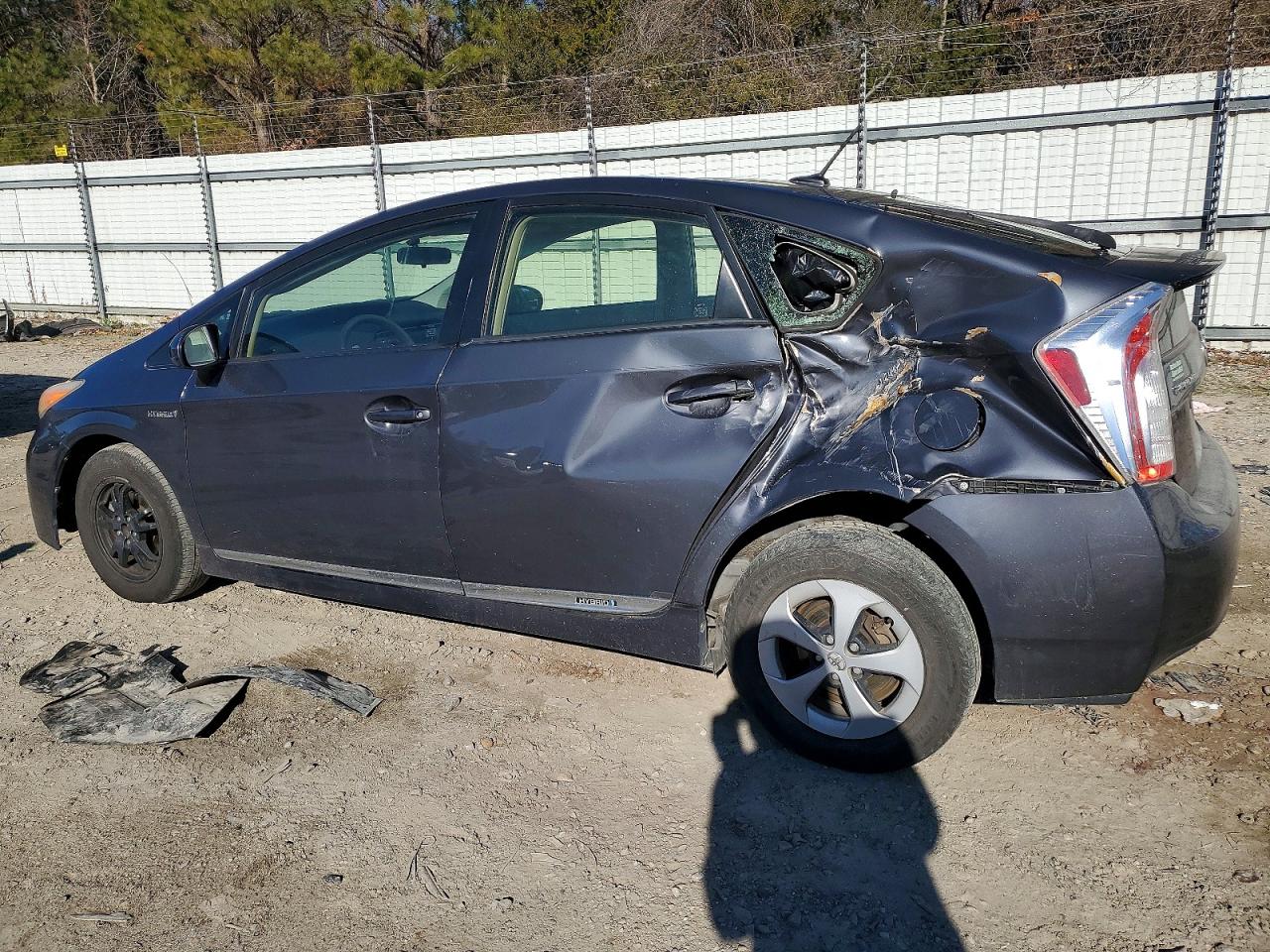 2012 TOYOTA PRIUS photo 2