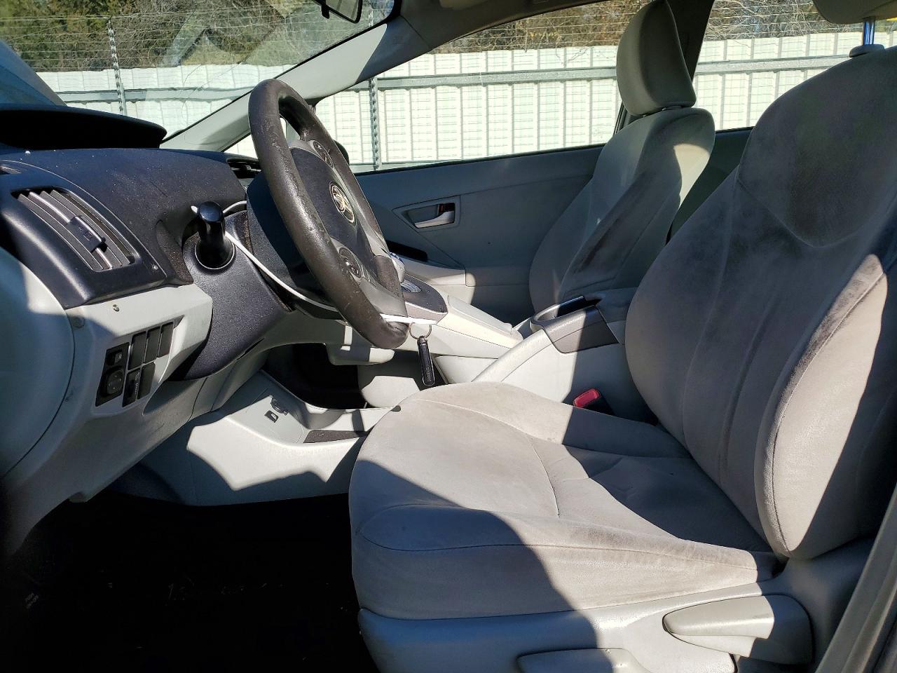 2012 TOYOTA PRIUS photo 7