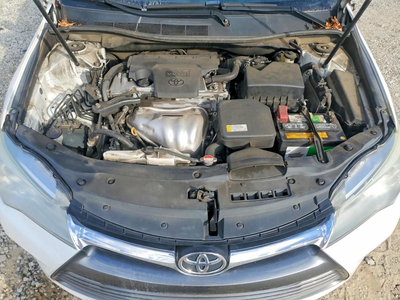 2016 TOYOTA CAMRY LE photo 11