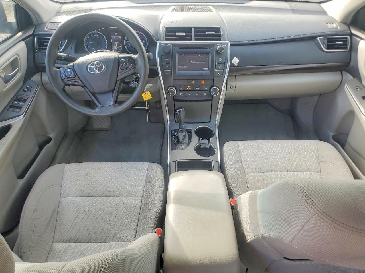 2016 TOYOTA CAMRY LE photo 8