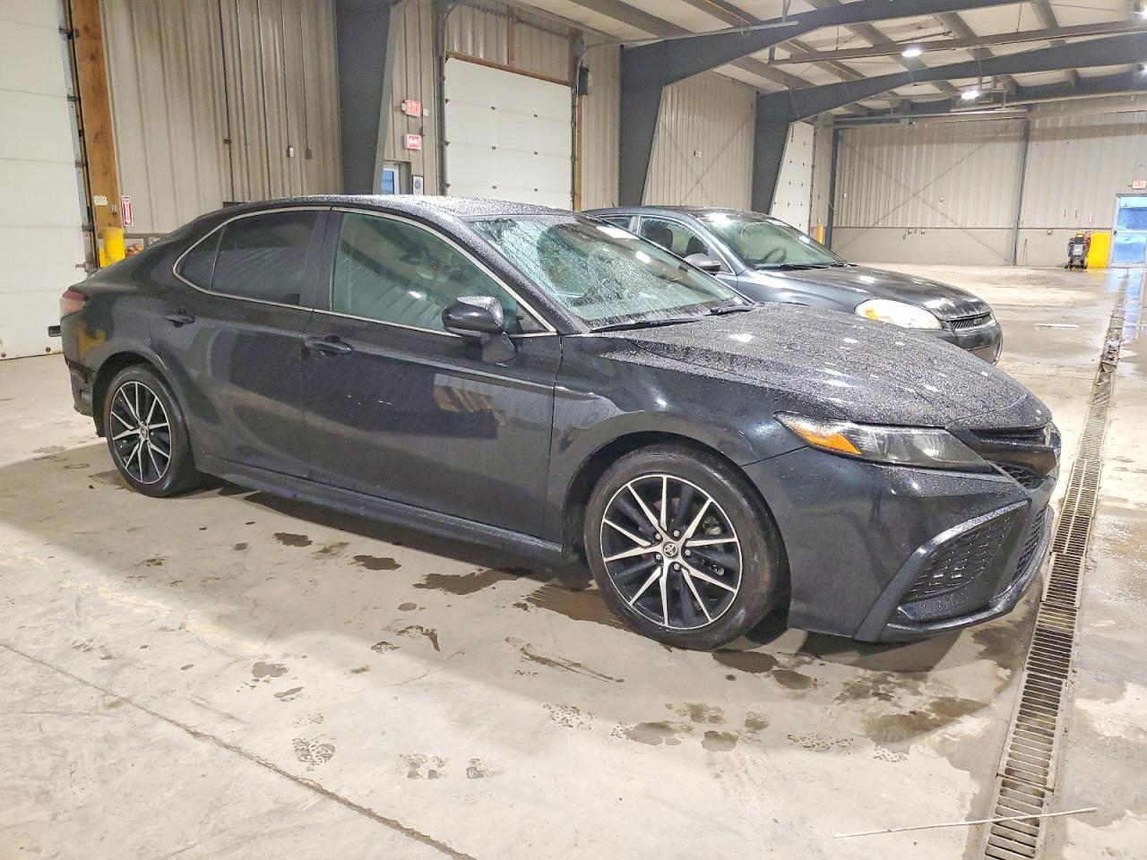 2021 TOYOTA CAMRY SE photo 4