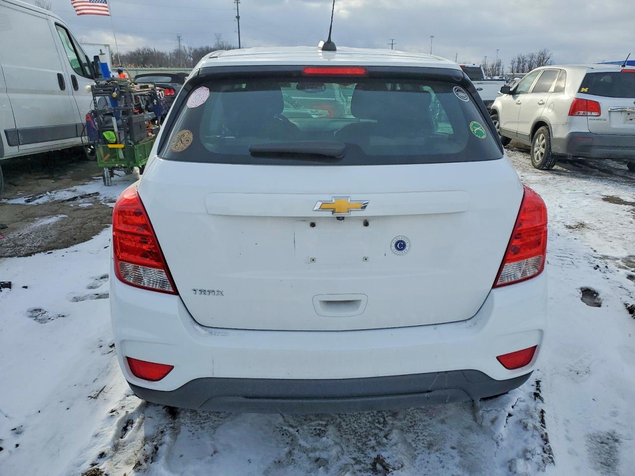 2019 CHEVROLET TRAX LS photo 6