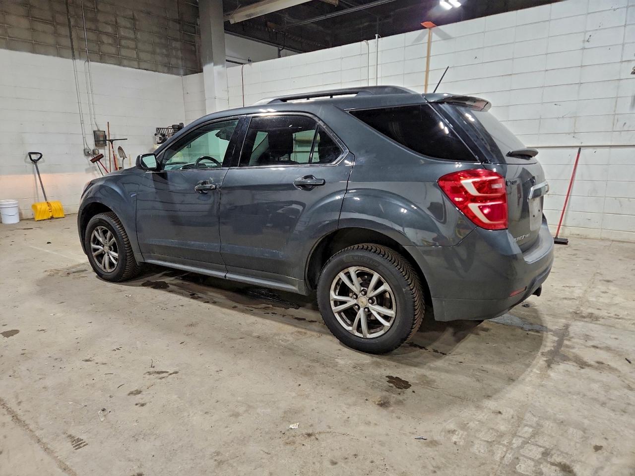 2017 CHEVROLET EQUINOX LT photo 5