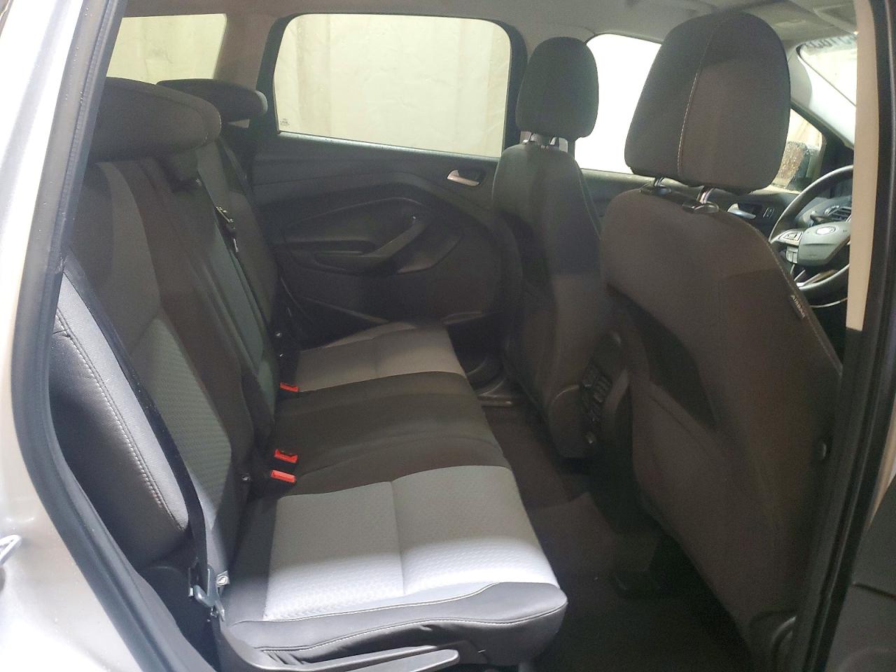 2017 FORD ESCAPE SE photo 11