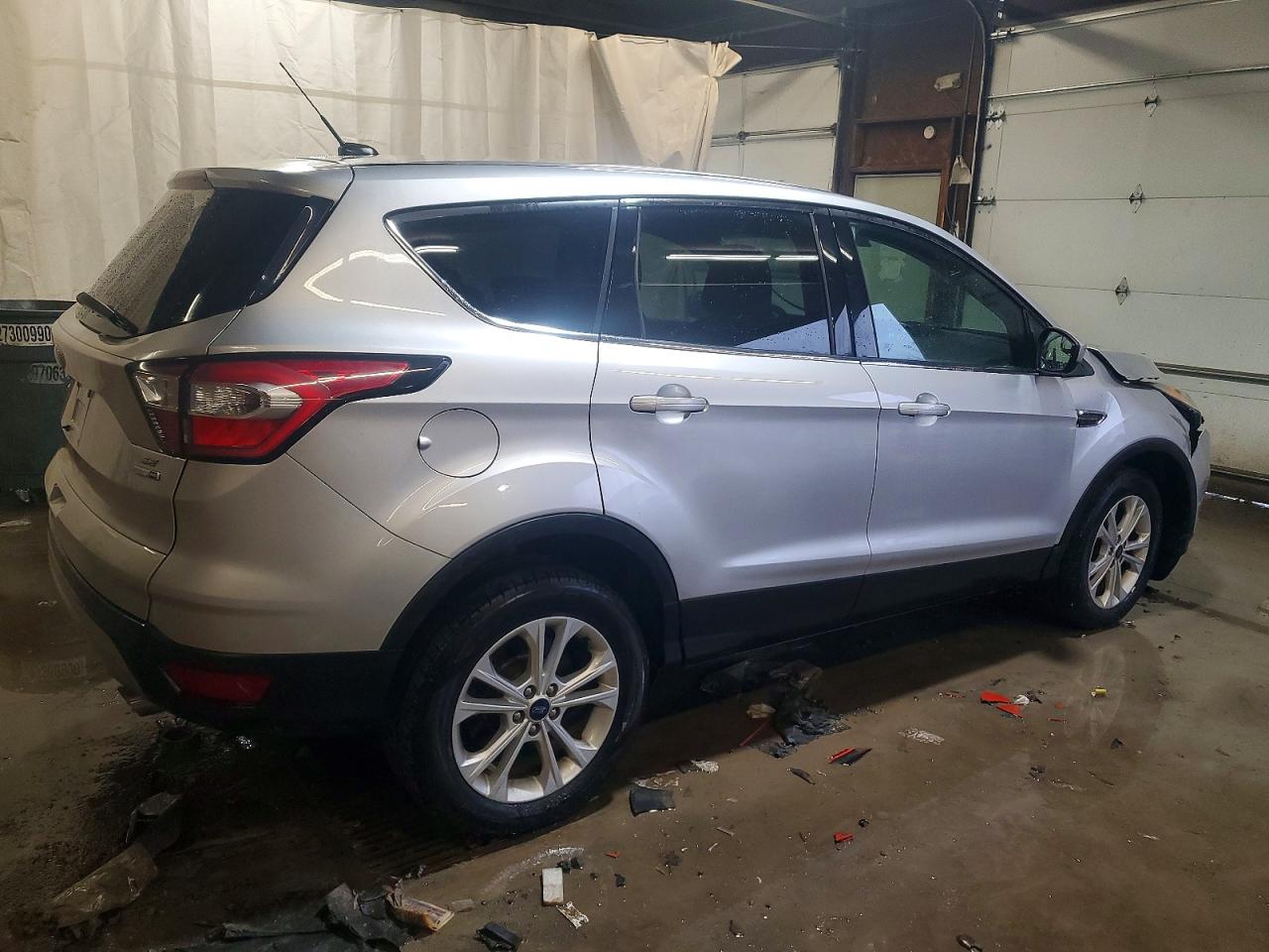 2017 FORD ESCAPE SE photo 3