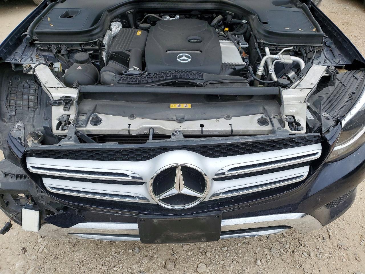 2017 MERCEDES-BENZ GLC 300 photo 12