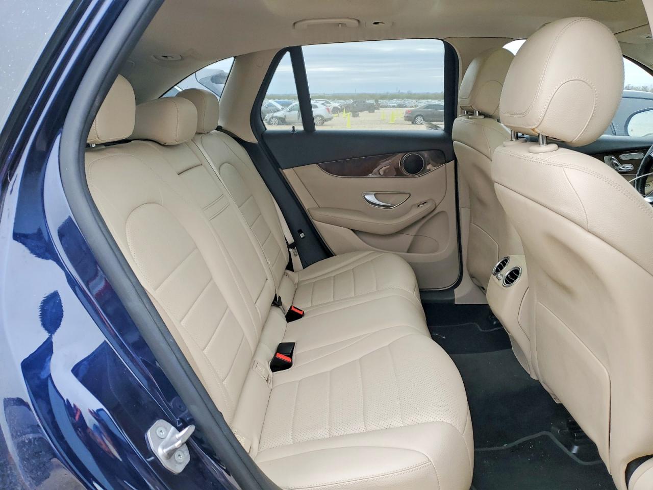 2017 MERCEDES-BENZ GLC 300 photo 11