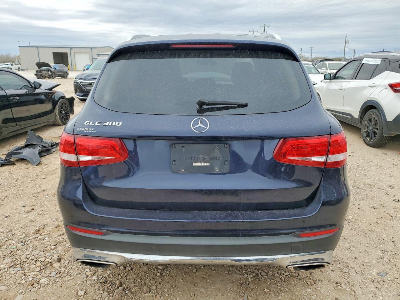 2017 MERCEDES-BENZ GLC 300 photo 6