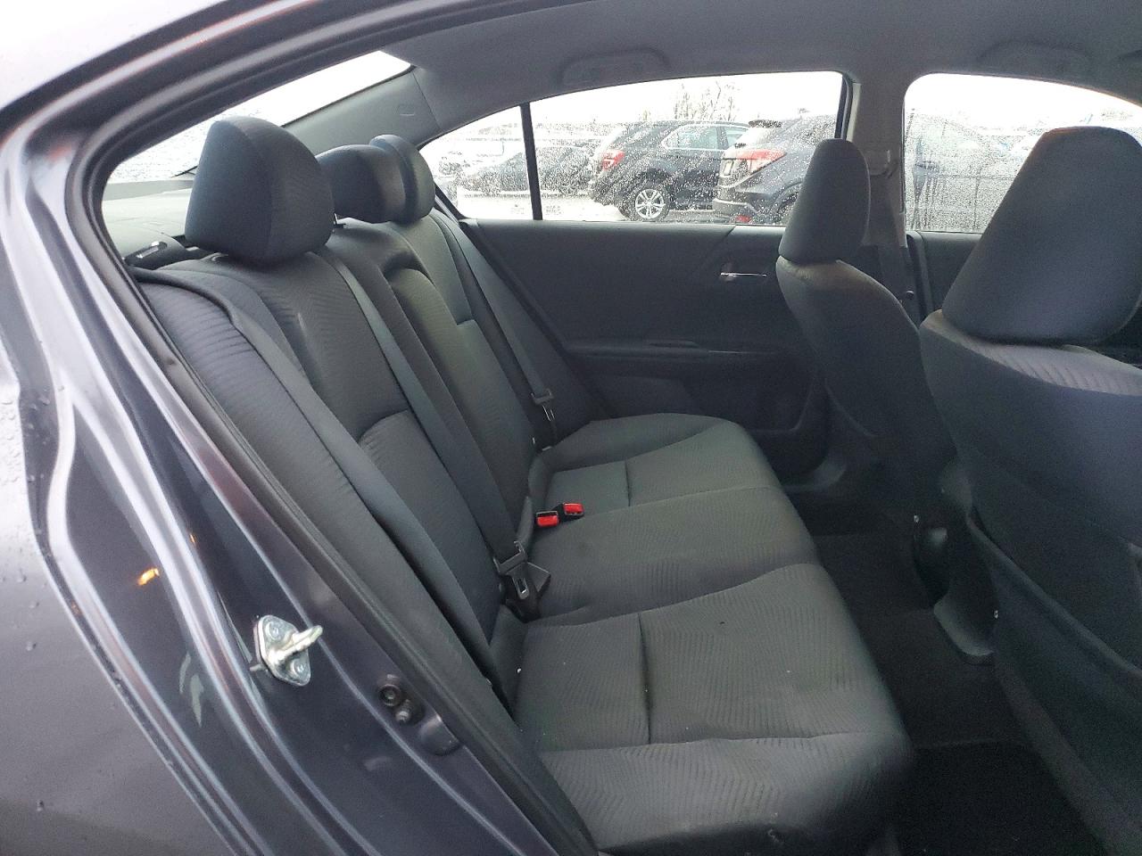 2015 HONDA ACCORD LX photo 19