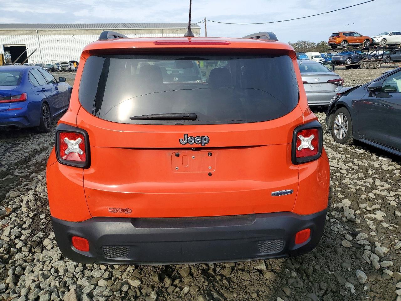 2017 JEEP RENEGADE LATITUDE photo 11