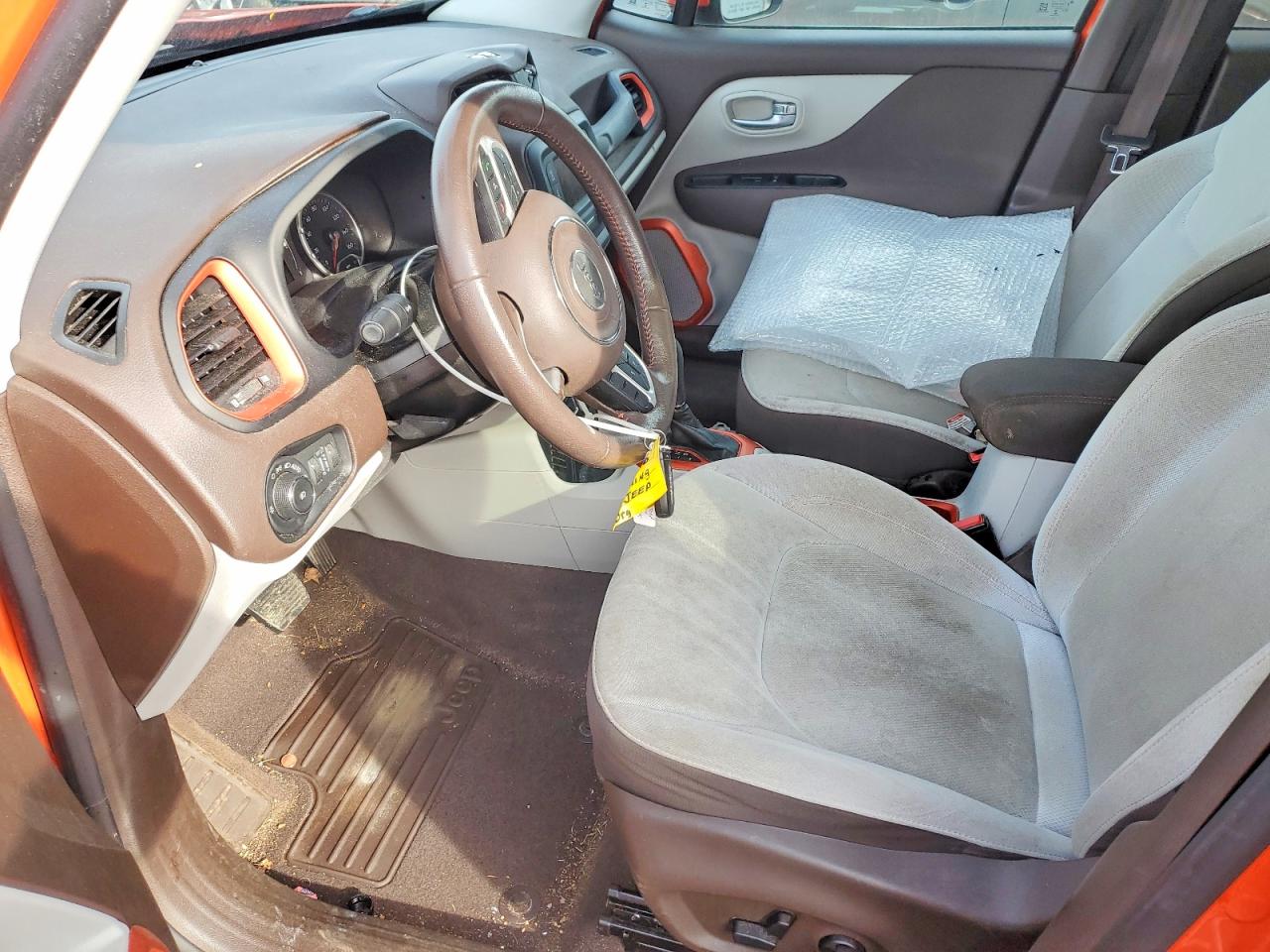 2017 JEEP RENEGADE LATITUDE photo 13