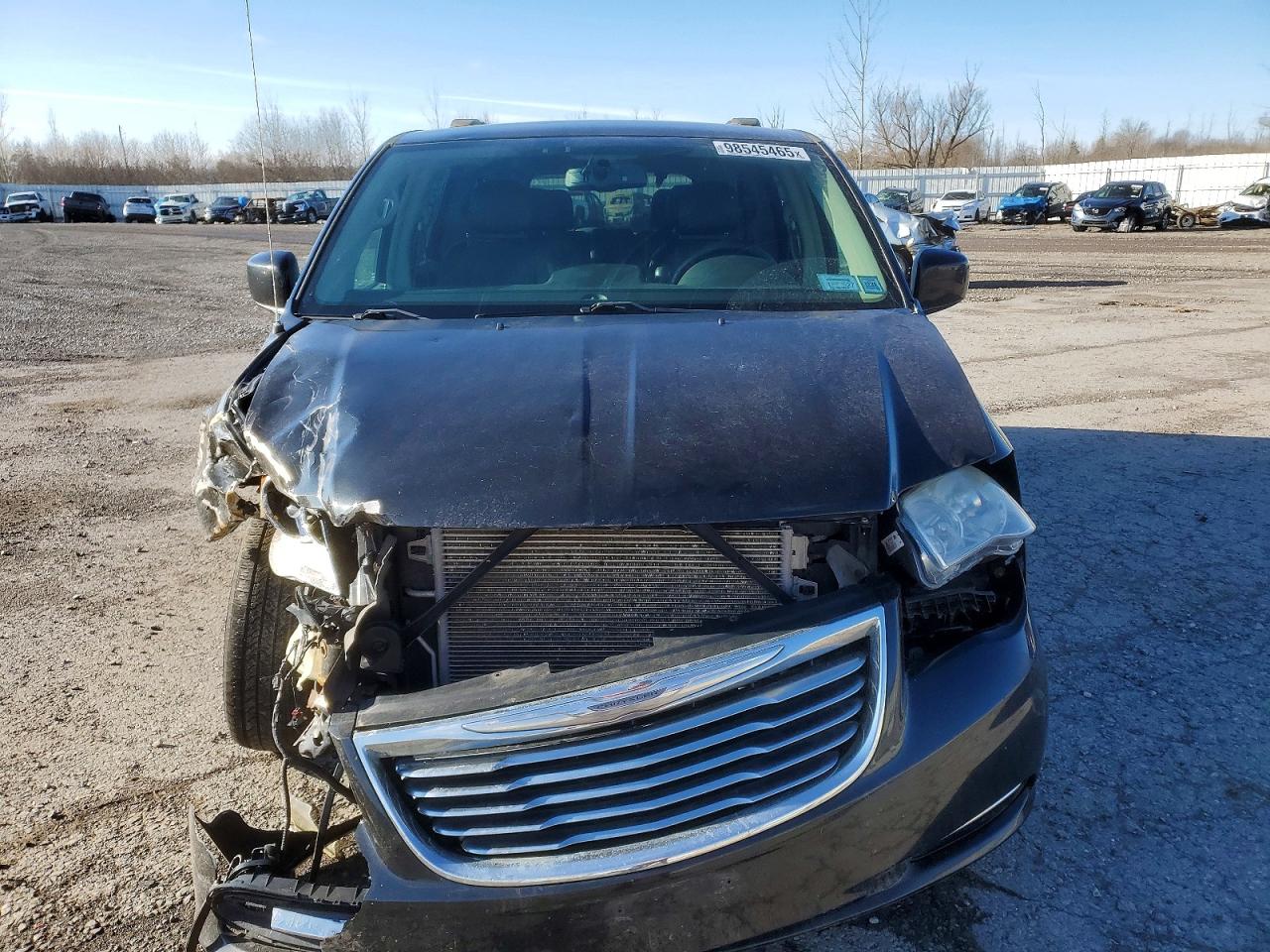 2015 CHRYSLER TOWN & COUNTRY TOURING photo 5