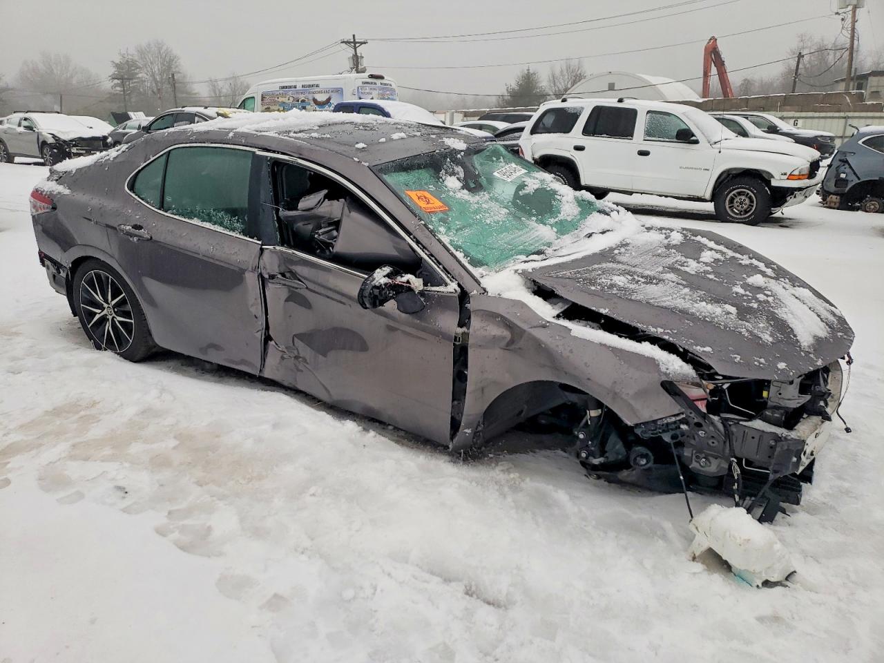 2022 TOYOTA CAMRY SE photo 4