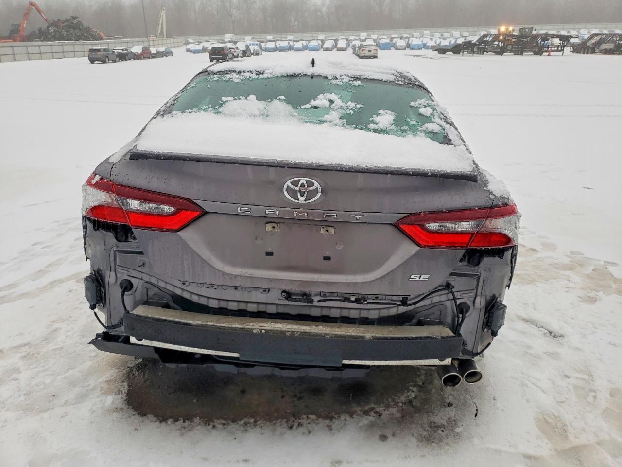 2022 TOYOTA CAMRY SE photo 6