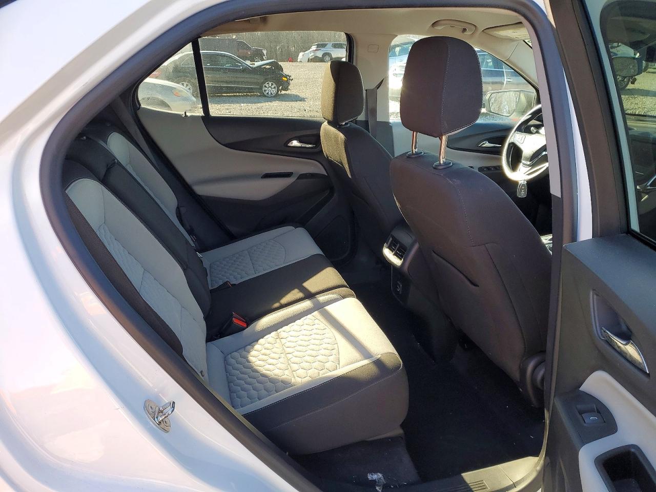 2020 CHEVROLET EQUINOX LS photo 11