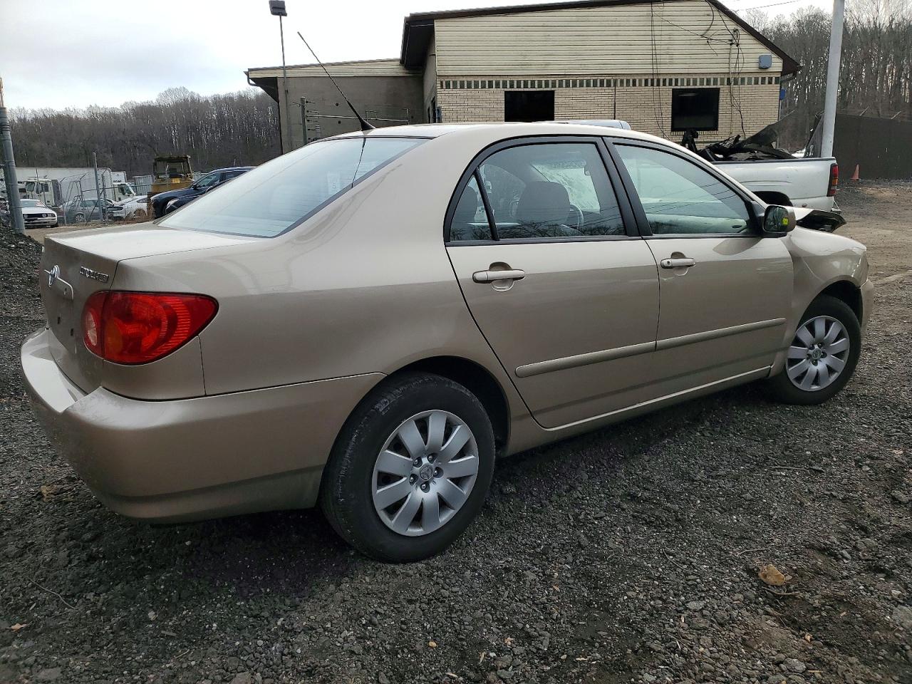 2004 TOYOTA COROLLA CE photo 3