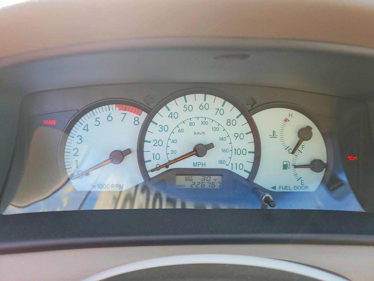 2004 TOYOTA COROLLA CE photo 9