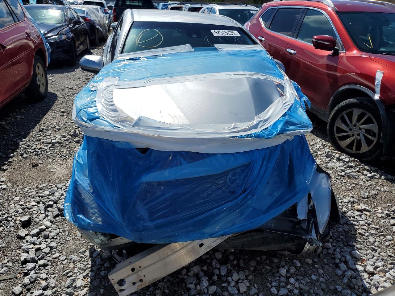 2020 TOYOTA CAMRY LE photo 5