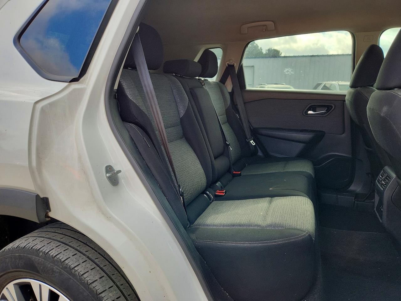 2021 NISSAN ROGUE SV photo 11