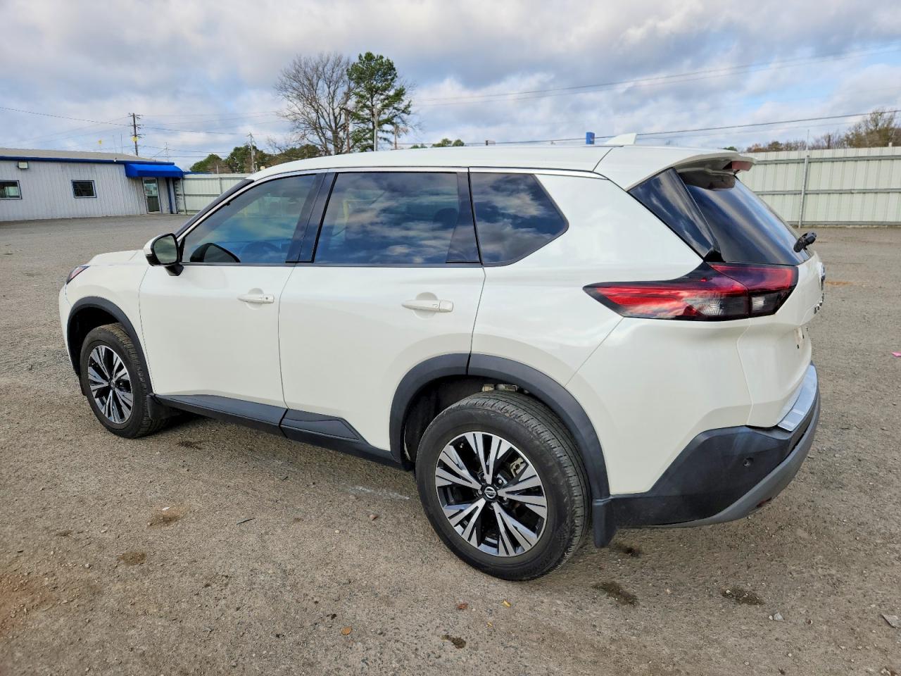 2021 NISSAN ROGUE SV photo 2