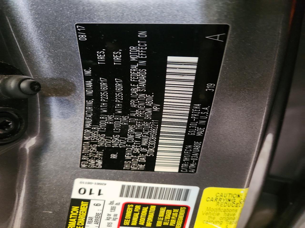 2017 TOYOTA SIENNA LE photo 12