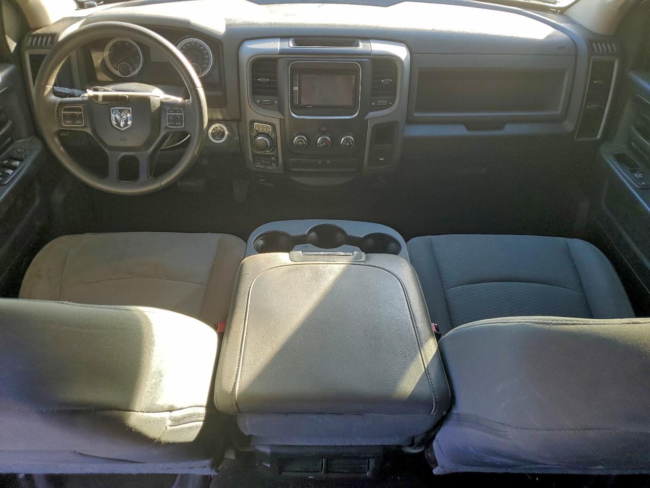 2015 RAM 1500 ST photo 8