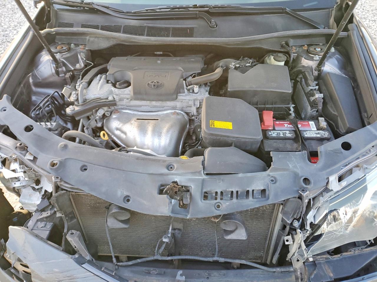 2014 TOYOTA CAMRY L photo 11