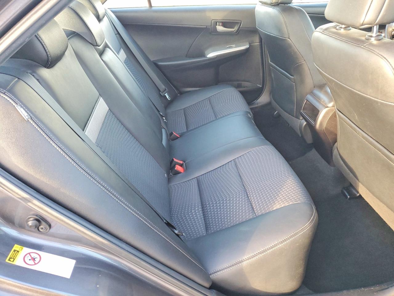 2014 TOYOTA CAMRY L photo 10