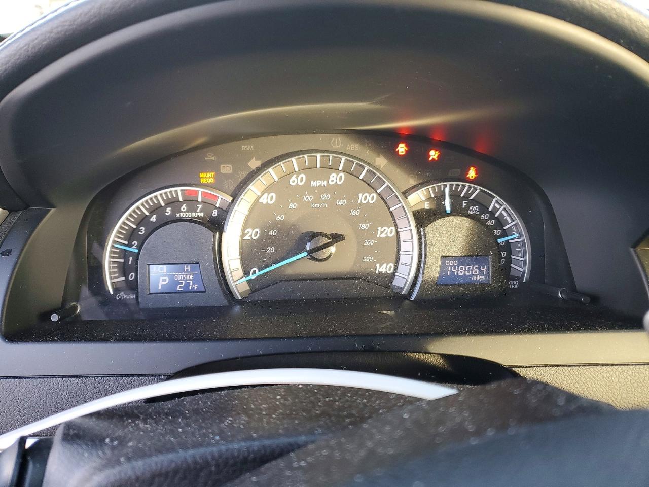 2014 TOYOTA CAMRY L photo 9