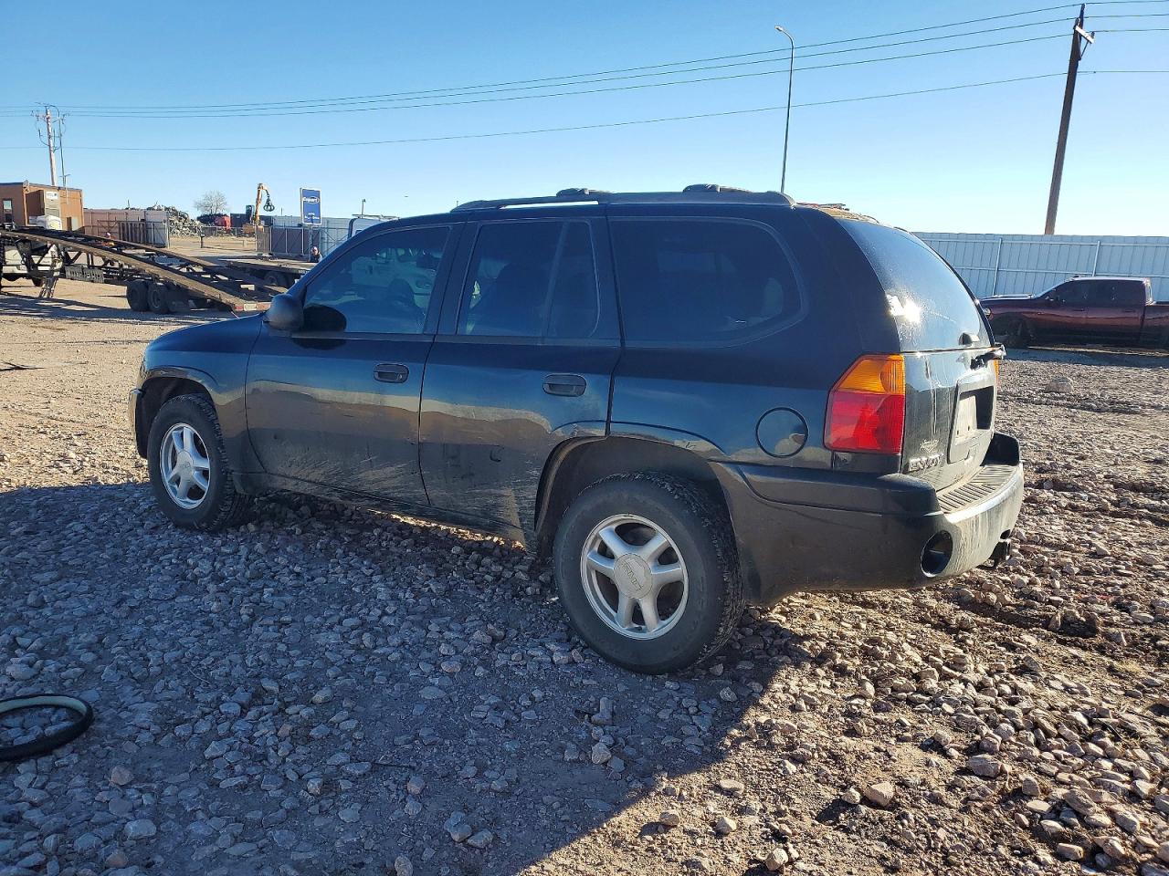2004 GMC ENVOY photo 2